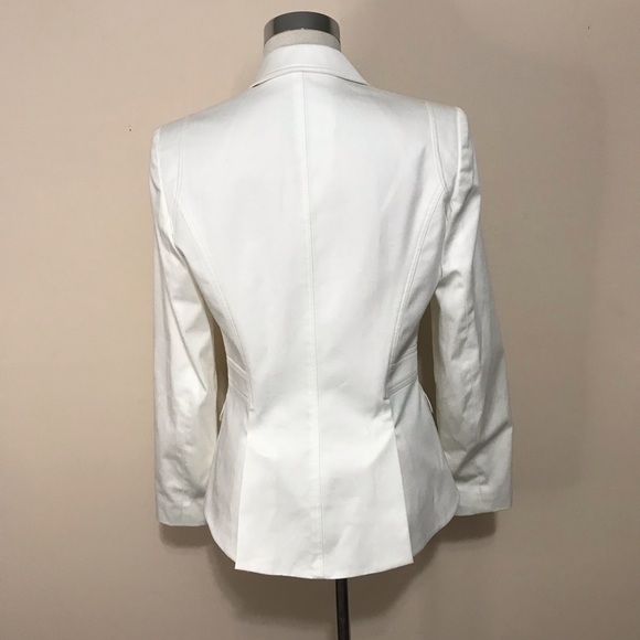 Ross Mayer Women’s White Blazer - Picture 5 of 8